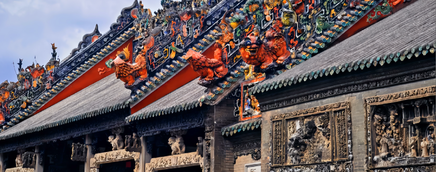 The bustling urban charm and charming tropical scenery