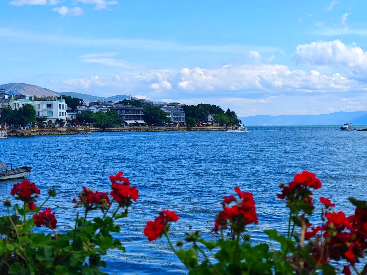 The lingering charm of Erhai Lake