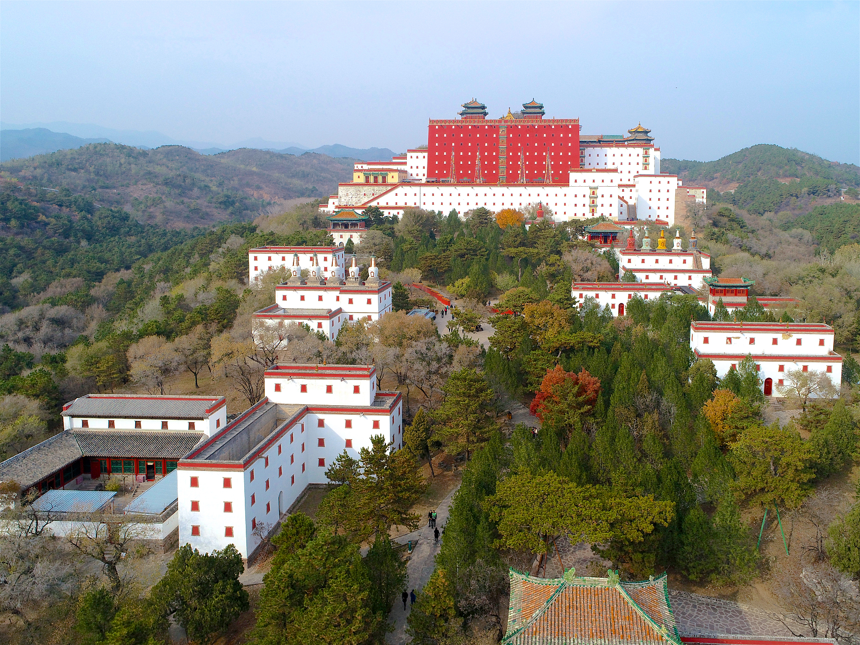 Emperor's Day at the Summer Resort