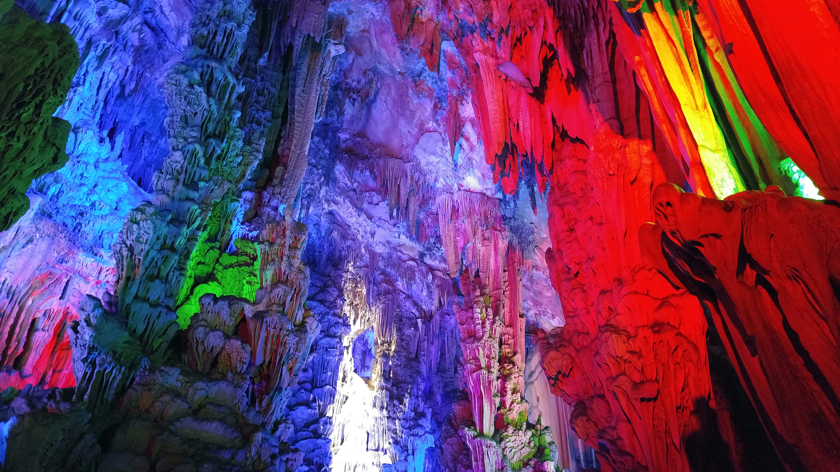 Exploration of Underground Karst Caves and Initial Climbing Experience